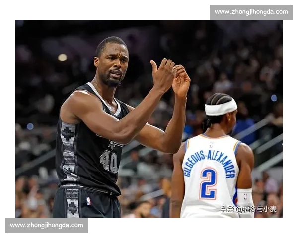 马刺球星巴恩斯跨界联动国米 世俱杯前夕获赠专属球衣 马刺球星巴恩斯跨界联动国米 世俱杯前夕获赠专属球衣